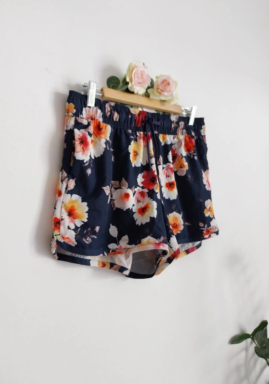 Bañador azul marino con flores talla elástica C&A Talla 40 – photo 2
